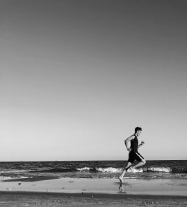 run, beach, ocean, people, fitness, happy, sea, running, gray beach, gray fitness, gray happy, nature, gray sea, gray ocean, gray running, gray workout, gray run, gray happiness